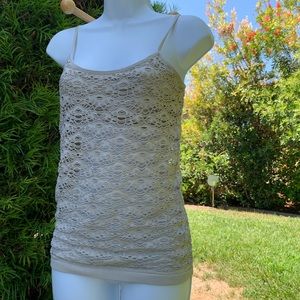 cute detailed tank top💗